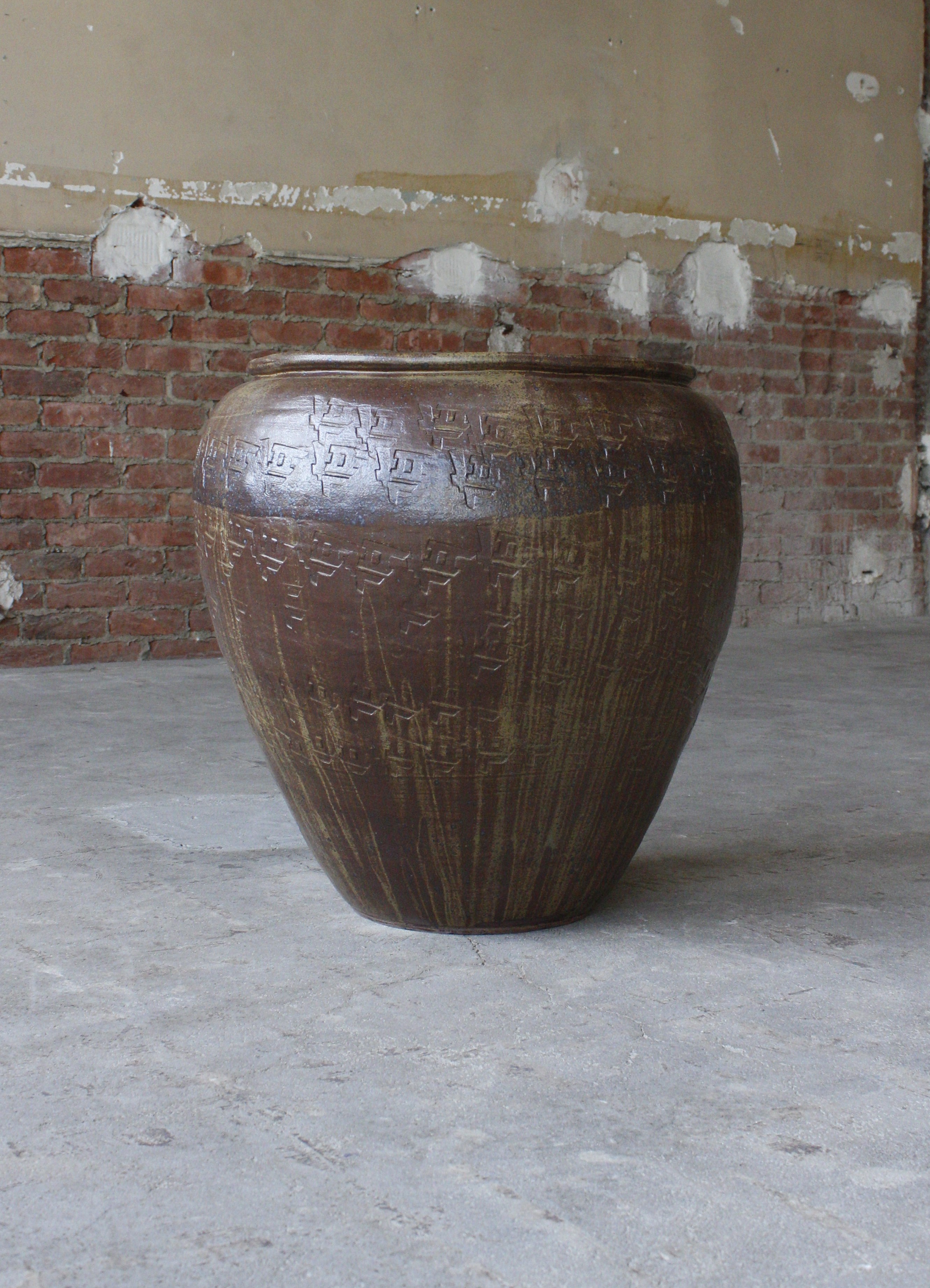 PAF!04 - 2022 - stoneware - 64x62x61 cm