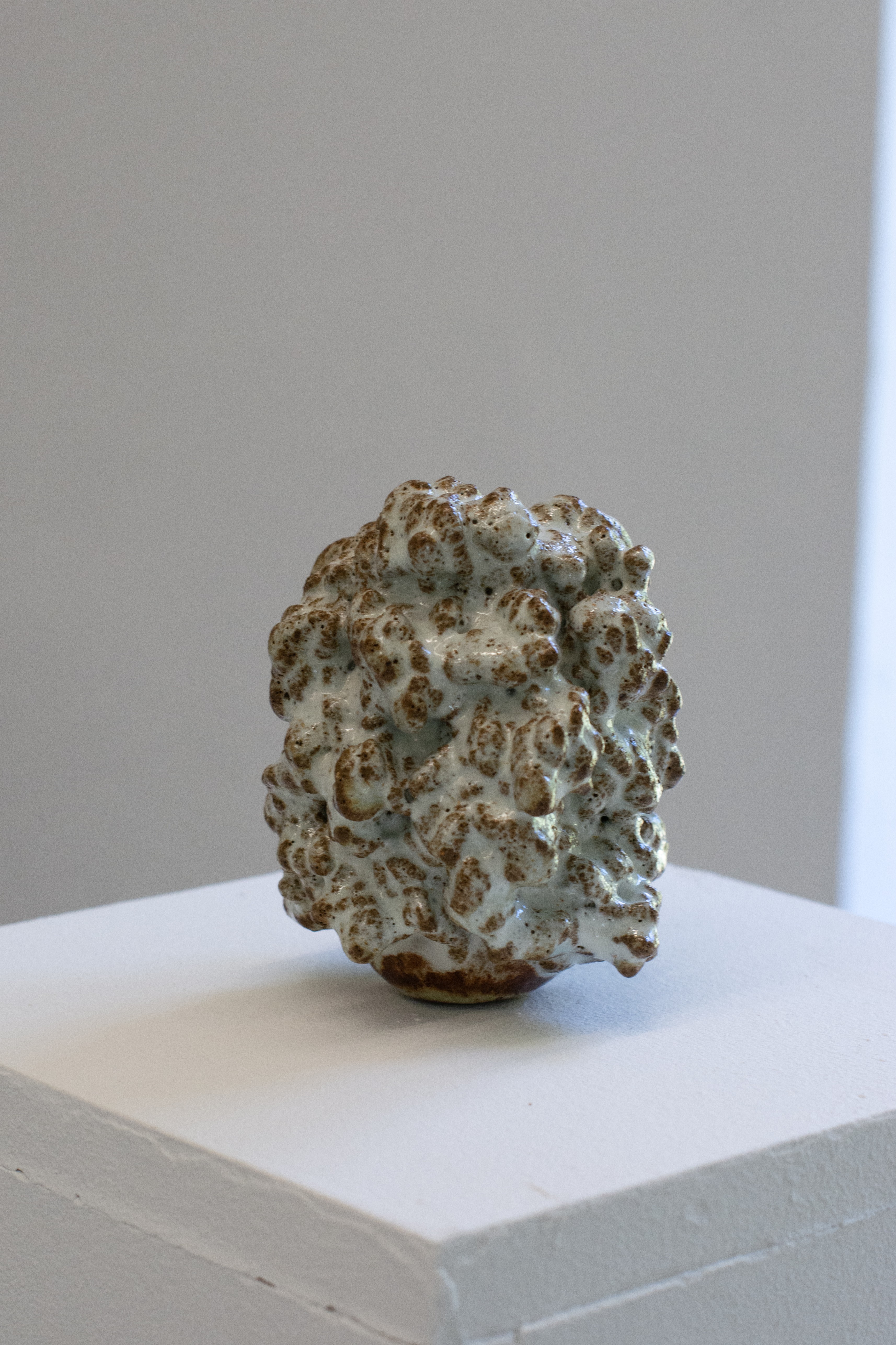 Concretion 09 2024 - glazed stoneware - 10x7x8 cm